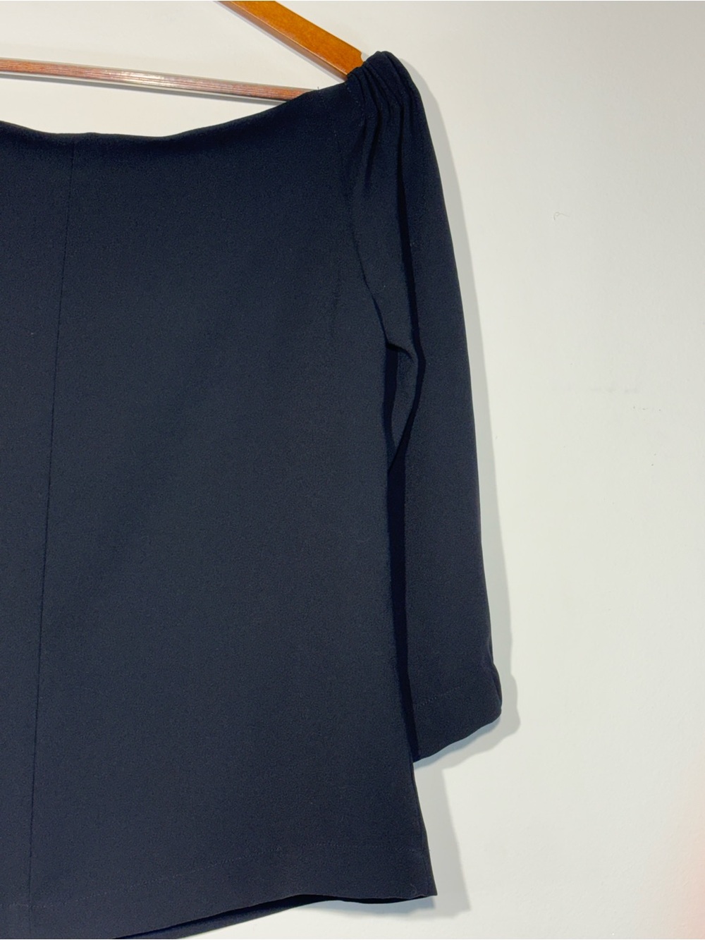 Babaton Off-the-Shoulder Black Blouse Size S - Picture 9 of 10